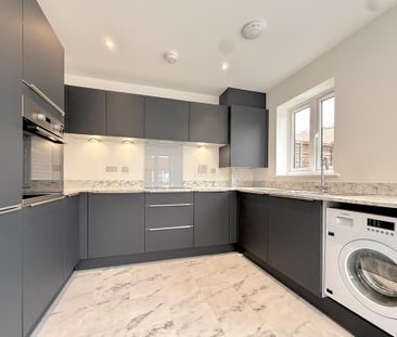 3 bedroom semi-detached house to rent - Photo 3