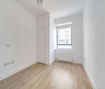 Ballards Lane, North Finchley, N12 - Photo 1