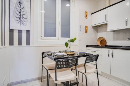 Great and bright room in Plaza Mayor - Photo 2