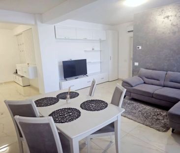Inchiriere 2 camere Complex Roka, Micro 17 – parcare – 560 euro/luna - Fotografie 2