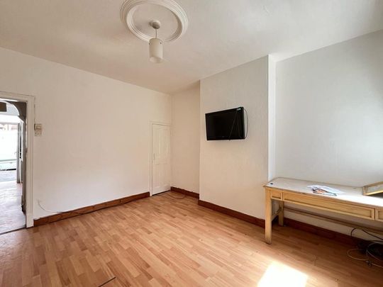 4 bedroom terraced house to rent - Photo 1
