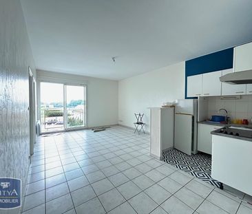 Location Appartement 2 pièces 50m² NIORT 79000 - Photo 2