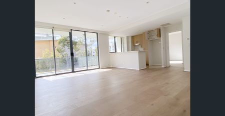 Quiet east facing and timber floor apartment - Photo 4