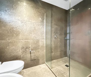 Spacious family home - Photo 2