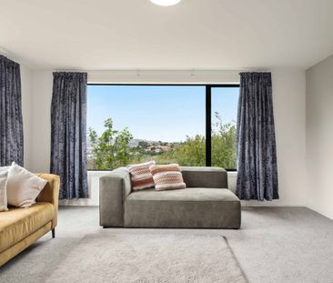 Modern Comfort in the Heart of Wakari - 12 Prospect Bank - Photo 4