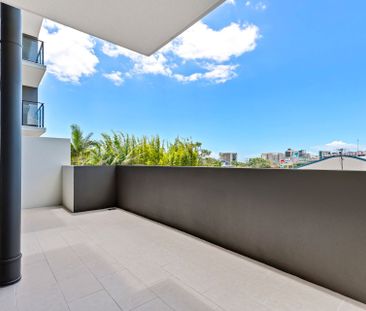 Modern Unit in the Heart of Maroochydore&excl; - Photo 4