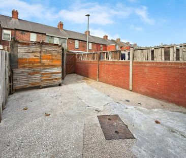 2 bedroom terraced house to rent - Photo 2
