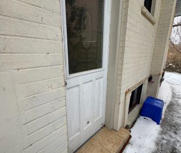 207 Lawrence Avenue #BSMT - Photo 3