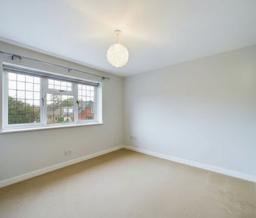 4 bedroom House in Havelock Road, Berkshire - Photo 2