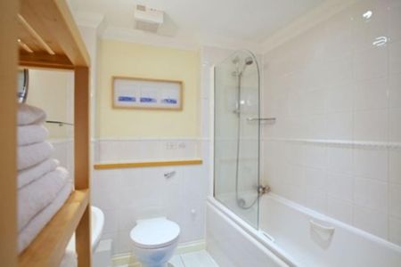 3 bedroom apartment to rent - Photo 3