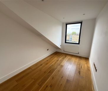 Dunbar Road, N22, London - Photo 4