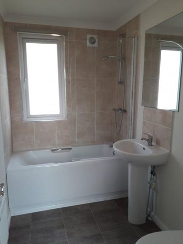 1 bedroom detached house to rent - Photo 5