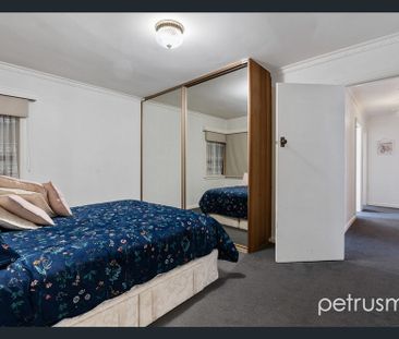Charming three-bedroom home! - Photo 6