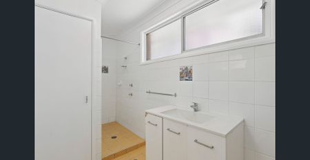 Freshly Updated Three-Bedroom Unit in Prime Coastal Location - Photo 5