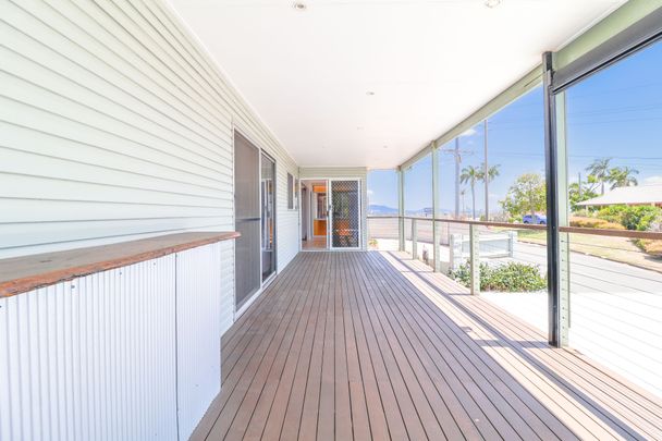 A HIDDEN GEM IN WEST GLADSTONE - STUNNING VIEWS, UNMATCHED CHARACTER! - Photo 1