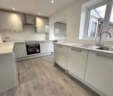 3 Bedroom Semi Detached To Let - Photo 5