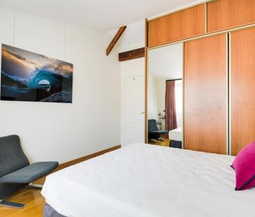 Location Appartement 4 pièces Meublé 119m² PARIS 16ème - Photo 6