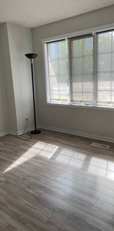 One bedroom + den near Trinity park and Ossington - Photo 1