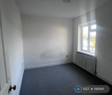 5 bedroom semi-detached house to rent - Photo 4