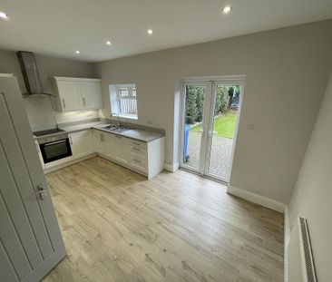 3 bedroom semi-detached house to rent - Photo 2