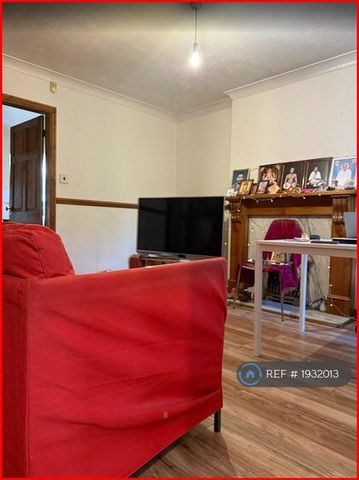 2 bedroom semi-detached house to rent - Photo 3