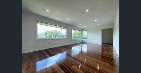 Newly Renovated Family Home in Prime Doncaster East Location - Photo 2