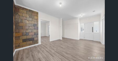 Lovely Presented Home with Large Backyard - Photo 4