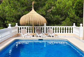 Villa for rent in Cumbre del Sol with 5 bedrooms