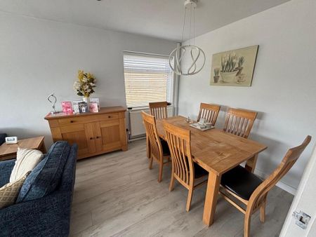 2 bedroom bungalow to rent - Photo 3