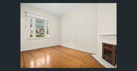 Light filled 3 bedroom home - Photo 2