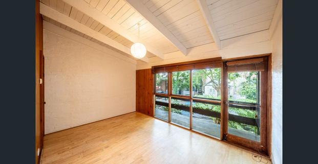 A North Melbourne sanctuary! - Photo 1