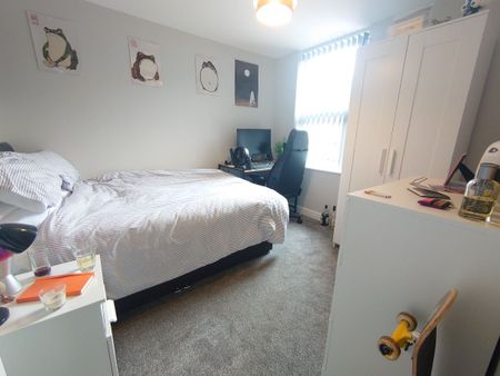 Hawkins Street, Liverpool. - Photo 5