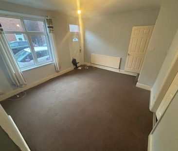3 bed Terraced - To Let - Photo 1