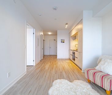 For Lease - 2 David Eyer Drive Unit# 722, Richmond Hill, Ontario - Photo 6