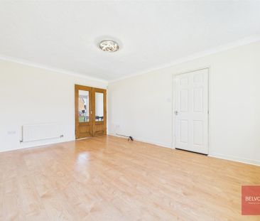 3 bedroom end of terrace house to rent - Photo 2