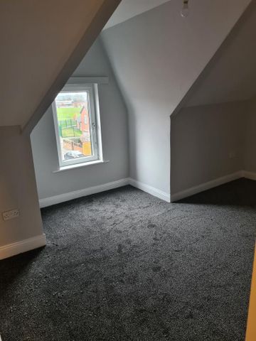 4 bedroom terraced house to rent - Photo 2