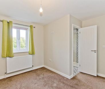 2 bedroom end of terrace house to rent - Photo 6