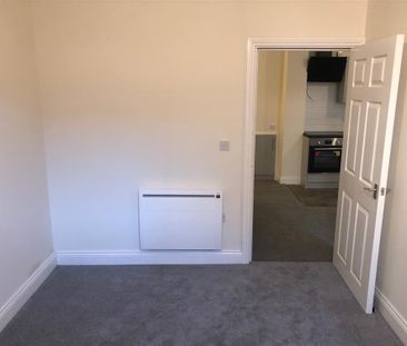 Commercial Road - Photo 2