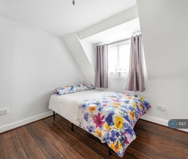 3 bedroom detached house to rent - Photo 4