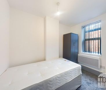 1 bedroom in a house share to rent - Photo 3