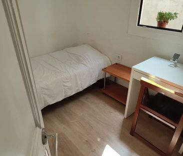 Carrer de Rabassa, Barcelona, Catalonia 08024 - Photo 2