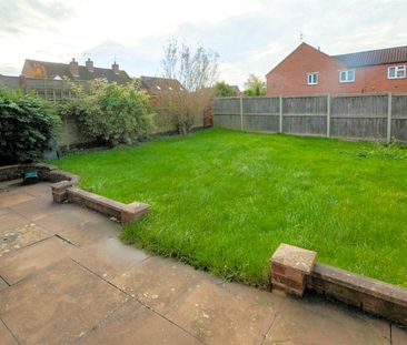 A 3 Bedroom House - Semi detached in Bishops Cleeve GL52 8SY - Photo 5