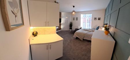 1 bedroom in a house share to rent - Photo 3