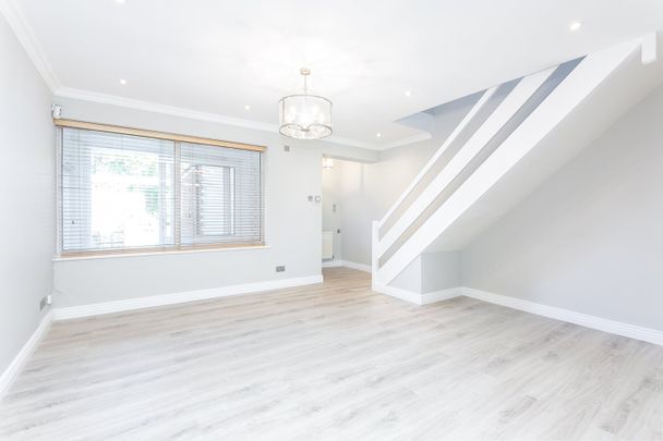 3 Bed End Terrace, Warwick Court, SE26 - Photo 1