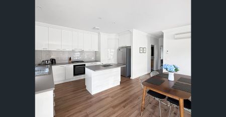 Furnished 3 Bedroom - Photo 4