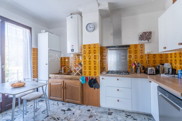 CHAMBRE A LOUER DANS UNE BELLE MAISON AVEC EXTERIEUR ET STAT - Photo 1