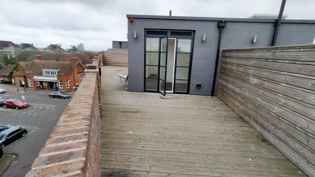 Station Parade, Letchworth Garden City - Photo 3