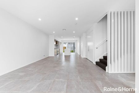 Stunning Family Sanctuary in Oran Park - Photo 2
