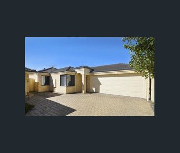 Low maintenance 3 Bedrooms house in the best location - Photo 1