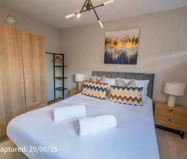 Flat 3, Crescent Court off Blossom Street - Photo 4